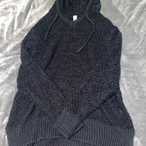 Very cute popcorn pull over sweater. Has a hood and is very comfy.